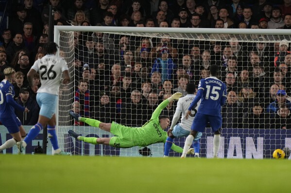Madueke s late penalty hands Chelsea 2 1 win over Crystal Palace